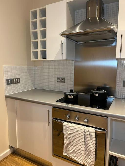 Central Birmingham City Apartment -Smart Tv - Free Parking Onsite Exterior photo
